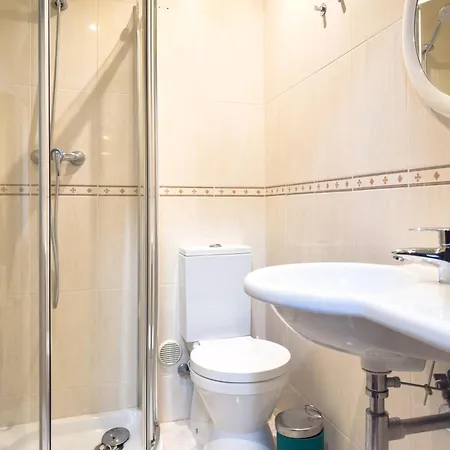 Double Bed In Old Town Kwatera prywatna Lizbona